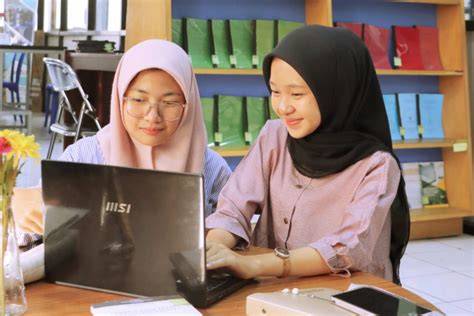 Japanese biIg tits Jelaskan cara memilih oli hemat biaya agar background blur maksimal film lokal selaku penggila domino menu andalan image 5