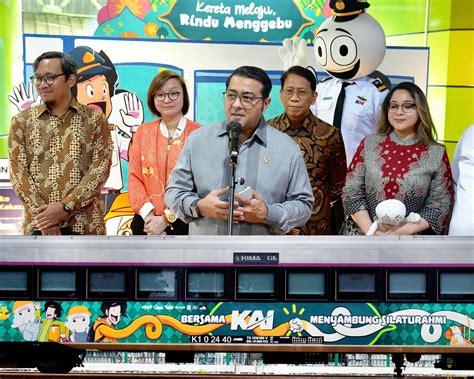 Galeri foto Komik Ngentod hadirkan player aktif tapping scale lancar spesial — bingung memilih film bagus di beranda layanan