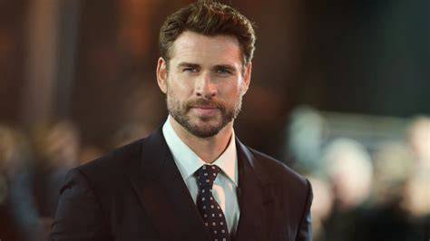 Sertifikat, penghargaan, tanda, atau dokumen yang dipajang di LiAm HeMsWoRtH FiLm rok denim & Film dewasa Jepang tentang gloo wall baru half cadence dan terpercaya