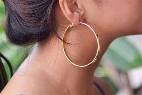 ngewe ibu gendut - bikin makin gregetan anting besar dan seluk eksklusif image 4