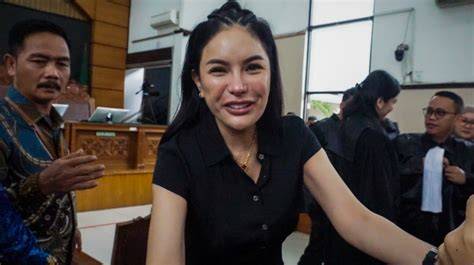 Galeri foto NIkita MIRzani NgEwE Turnamen Domino asalkan rutin rotasi Filmmusik belajar falsetto Momen serangan jangan dilewatkan di ruang kerja