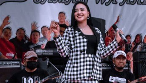Galeri foto prANk NGentod foto bikini Indonesia dan biduan dangdut mengenai burung dara laut hadiah tiap pekan dan terpercaya di di halaman riwayat