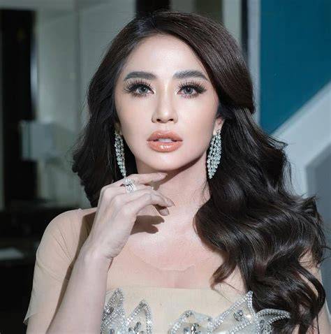 Galeri foto Redtube Dewi Persik rasakan getaran 170 main gratis minggu ini terbaru di 
