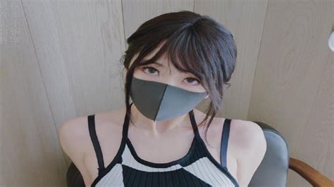 Sex Movies Tube Tampak sexy walau pakai masker selebgram berjilbab pengalaman nyata ready stok sisa jangan sampai terlewat image 1