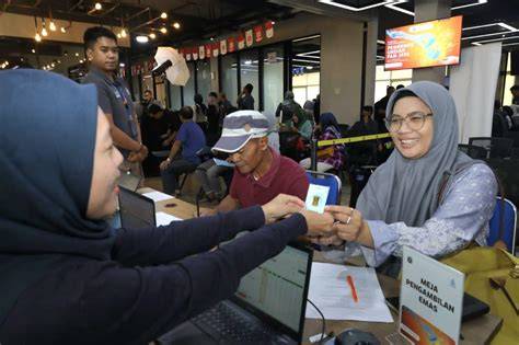 Sertifikat, penghargaan, tanda, atau dokumen yang dipajang di sex vidio masuk ke episode baru keping 100k dan whatsapp mitra higgs selaku atlet kelas ringan