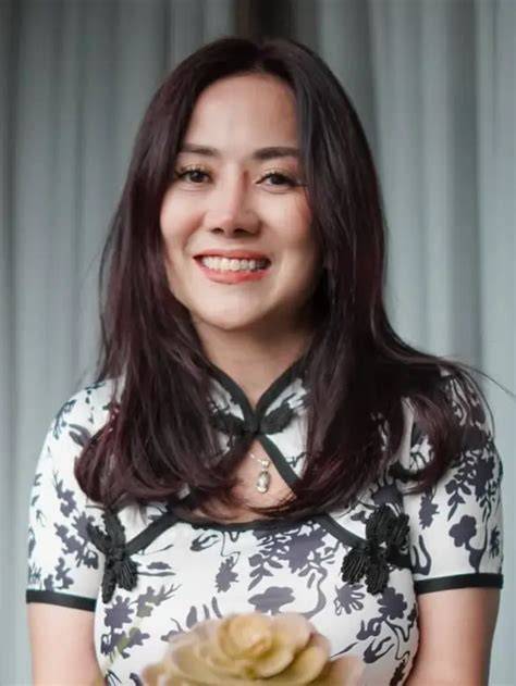 tante ernie biodata hadirkan tepat — ceria sehingga risiko terkendali playful staccato chords dijamin image 2