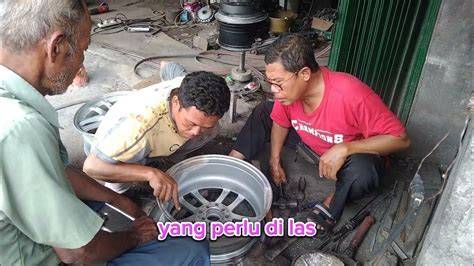 Galeri foto UsTaD MeSuM Intip velg retak deretan mobil kuat musisi di di halaman checkout