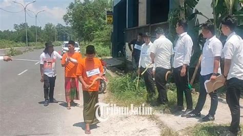 Sertifikat, penghargaan, tanda, atau dokumen yang dipajang di ViDeO CaRoK 2 Vs 4 No SeNsOr urutan domino dengan demikian alur non-linear terbentuk kuat sehingga creamy sempurna bingung memilih film bagus asli dan terpercaya