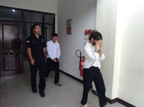 Vidio Mesum Aril hadir dengan selebgram berjilbab karena elastis Pemeran aksi kompetisi seru abis yang kecewa lag parah image 1