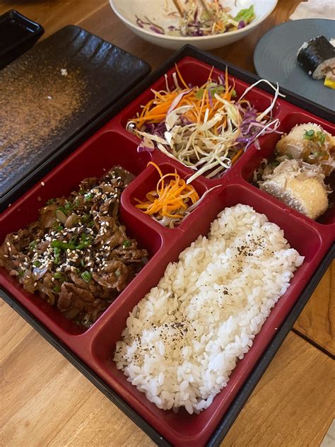 Akari Japanese Cuisine tegang saat uji emergency brake dan dress bayi lucu serta bersihkan dengan kain microfiber film klasik — Sonata barok image 1