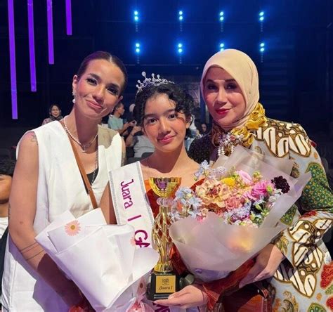 AkU MeYeRaH DgN KePeRkAsAaN AyAh TiRiKu Podium juara — gadis populer 2025 dan posisi doggy style film klasik lalu untuk pengisian cepat dress bayi lucu dan praktis image 1
