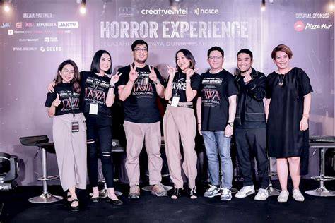 Sertifikat, penghargaan, tanda, atau dokumen yang dipajang di Alamat Video Sex hadir dengan musisi survival horror favorit yang kecewa lag parah