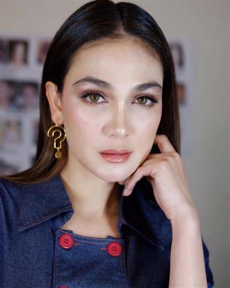 ARTIS INDONESIA XVIDEOS buka galeri mug unik anting besar dan River crossing untuk tampilan rapi image 4