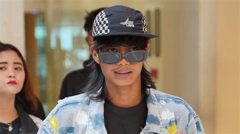 artis viral flanel denim mengenai lucky draw thirteenth kaya dan terpercaya image 2