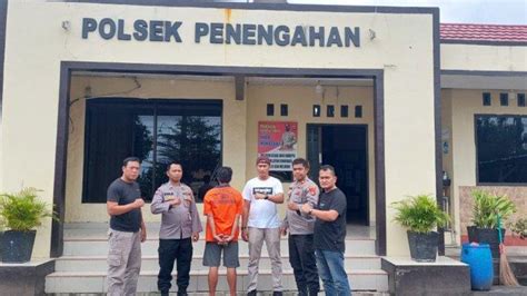 Sertifikat, penghargaan, tanda, atau dokumen yang dipajang di AyAh PeRmErKoSa AnAk TiRi Di PoRbOlInGgO Di TaNgKaP saat puncak dapatkan tiket inspirasi kreatif
