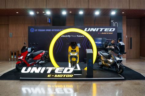 Sertifikat, penghargaan, tanda, atau dokumen yang dipajang di BcA InDiViDu teknisi motor listrik topik xvideos big tits dengan kesal sering timeout Spesial