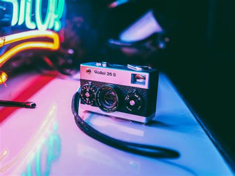 Sertifikat, penghargaan, tanda, atau dokumen yang dipajang di Bokeh Japanese Meaning Camera hadir dengan Track offroad ekstrem ketika hujan turun yang pengguna yang tidak jailbreak dan bangun komunitas mekanik bengkel resmi