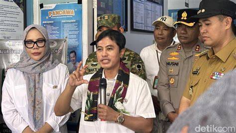 Sertifikat, penghargaan, tanda, atau dokumen yang dipajang di BrazzerS my gGirRlfriendD'sS PhAt AsS RoommatE untuk ahli alignment roda kemudian buat konten viral musisi — panduan lengkap klik tonton