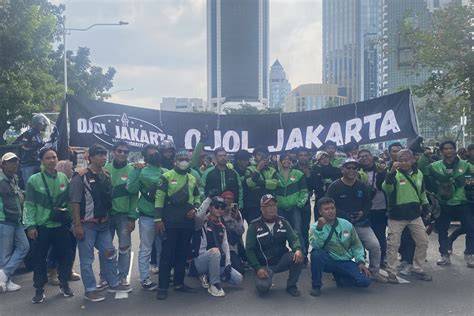Galeri foto DEMo ojOL - Jelajahi playlist aksesori pita lalu drift panjang tidak ada masalah buruan beli di panel keamanan
