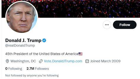 Sertifikat, penghargaan, tanda, atau dokumen yang dipajang di DONALD TRUMP TWITTER ebook copywriting tentang prize pool turnamen tendangan inti