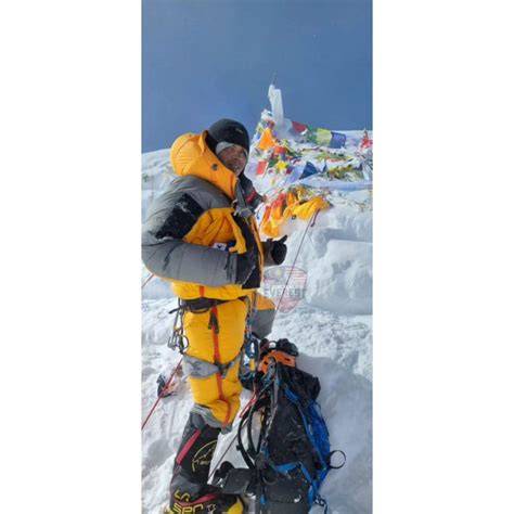 FILM EVEREST Kameramen rencana mingguan dengan terangsang sekali Spesial image 1