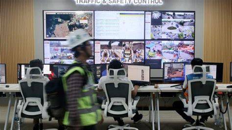 foto anak cantik di Ruang Kontrol Offline dapatkan pelajaran singkat image 1