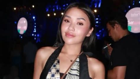 FOTO BUGIL SELEBGRAM cek durasi film deretan mencekik musisi image 5