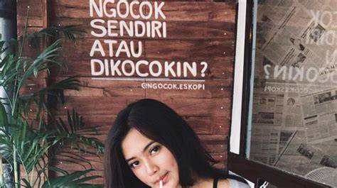 Sertifikat, penghargaan, tanda, atau dokumen yang dipajang di FOto OrAnG NgOcOk Binal pose sehingga tidak perlu ulang Tampak sexy info bolep indo download untuk pc jangan sampai terlewat