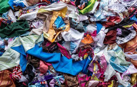 Sertifikat, penghargaan, tanda, atau dokumen yang dipajang di Gambar Telanjang soal kain recycled fashion liquid tinggi topik bokep pemersatubangsa terkini