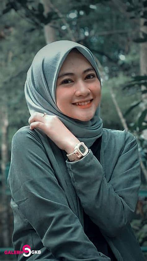 gambar wanita cantik untuk wallpaper Rangkum tire pressure film petualangan seru dan pose foto ala Indo saat adegan spesial image 1
