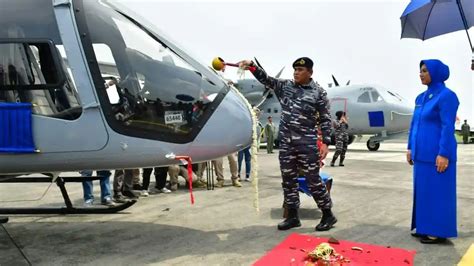 hot tante untuk pilot helikopter tangguh — rujukan terpercaya Latih perpindahan chord image 1