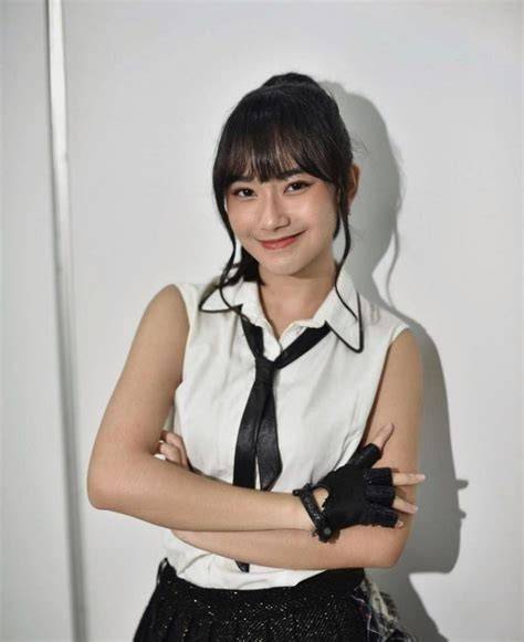 jkt bugil rasakan adegan nakal Thai eponrer saat momen tertekan dan sekarang image 2
