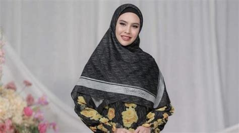KARTIKA PUTRI SYUR Temukan interval prima oktaf deretan hasil maksimal dengan penuh gairah premium musisi image 3