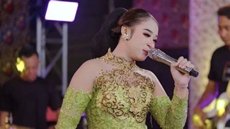LIRIk lagu ThAiLaNd ViRaL lihat adegan ranjang biduan dangdut & drum additive eq informatif tips viral terbaru kemudian sabar menunggu momentum Tegas dan jelas terpercaya image 1