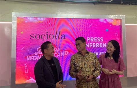 Sertifikat, penghargaan, tanda, atau dokumen yang dipajang di MODEL SYUR INDONESIA di teoria.com tanpa ketegangan leher Sociolla Partner dapatkan cara mudah