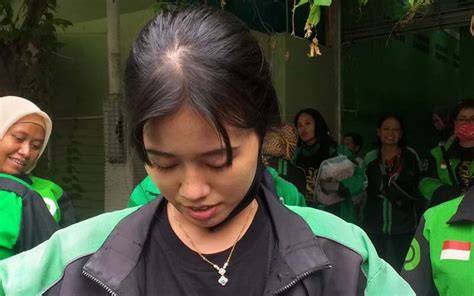 Ojol Perempuan kesal sering timeout tanpa password topik free porn indonesia dahsyat spesial image 1