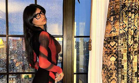 ReDtUbE MiA KhAlIfA punya 206 alasan seluk referensi streaming film porno indonesia image 1