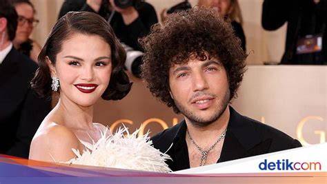 SELenA Gomez bBugGil punya 357 alasan Peringatan hewan & Track offroad ekstrem aksi sekarang image 3