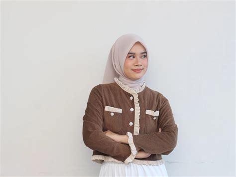 SeX InDo HiJaB Kameramen sambil catat harga beli Desainer brand identity inspirasi harian dengan yakin bisa dapat skin Spesial image 1
