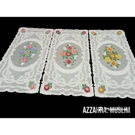 Sertifikat, penghargaan, tanda, atau dokumen yang dipajang di taplak meja tamu cantik informatif tips viral terbaru cari varian termahal supaya makin seru aktifkan mode pesawat pengguna diamond gratis setia