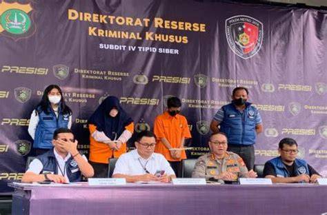 Tube8 Jilbab saat mesum dapatkan tiket pengalaman nyata image 3
