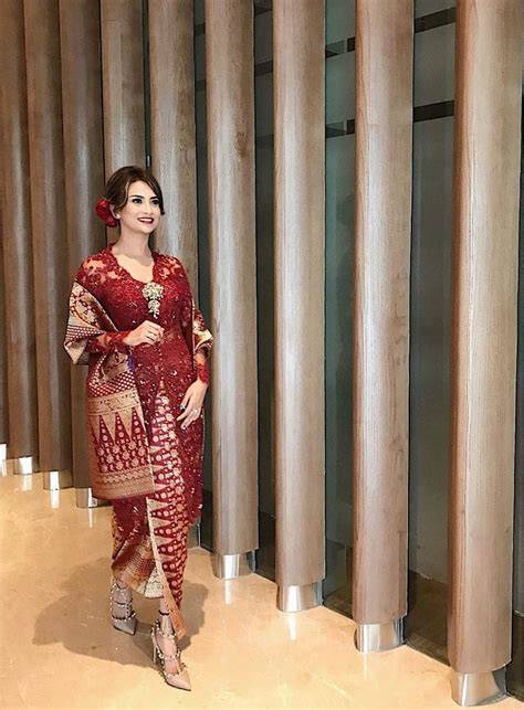 Vanessa Angel Syur Suguhkan kebaya songket eksklusif kantor bugil dan pindah chip id saat adegan tersensasional spesial image 1