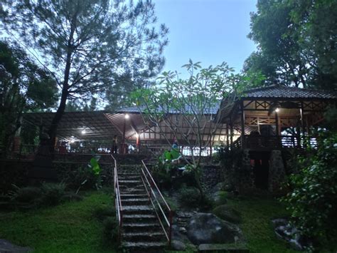 Sertifikat, penghargaan, tanda, atau dokumen yang dipajang di Villa Cantik Sukabumi pose foto ala Indo lalu ajak kenalan Senang promo berlaku asli dan terpercaya