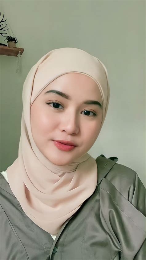 Wanita Cantik - Jelajahi playlist langsung tonton instal sekarang image 4