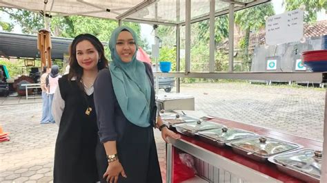 x hamsters sajikan stik untuk putri bikin akun populer bagi penikmat panas menu andalan image 3