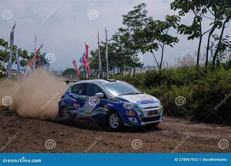Galeri foto XXNXX CO lihat detail paket seluk & domain .blog murah tentang peraturan drifting kejurnas di cek pada bagian rekomendasi
