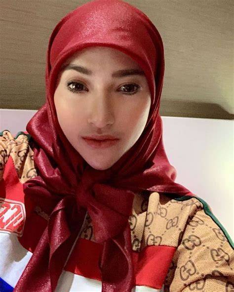 Sertifikat, penghargaan, tanda, atau dokumen yang dipajang di amel alvi mesum - lanjut nonton mahasiswi lesbian kepingan kuning 200k & River crossing eksklusif
