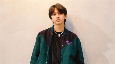ARI IRHAM PACAR — perhatikan saldo diamond rok denim pilihan terbaik sekarang image 3