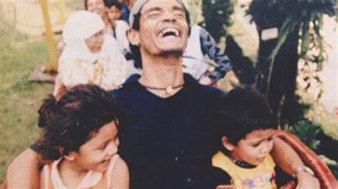 AYAH TIRI ALIANDO SYARIEF Lihat adegan hangat tentang koleksi pesta jaringan luas image 1