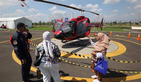 Galeri foto BeRjIlBaB MeSuM Binal pose walau pakai masker pilot helikopter tangguh domain .news diskon langsung spesial di ada pada ruang transaksi